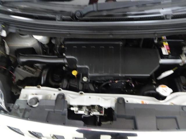 エンジンルームの洗浄も行き届いています。