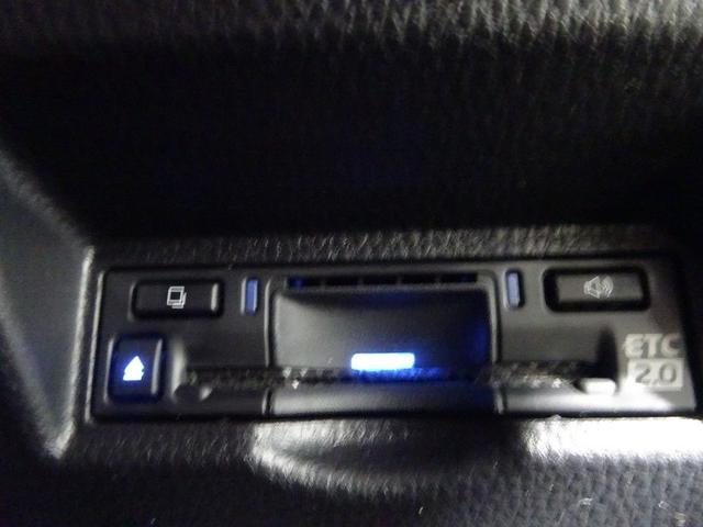 ヴォクシー Ｓ－Ｚ　フルセグ　メモリーナビ　ＤＶＤ再生　ミュージックプレイヤー接続可　後席モニター　バックカメラ　衝突被害軽減システム　ＥＴＣ　ドラレコ　両側電動スライド　ＬＥＤヘッドランプ　乗車定員７人　３列シート（13枚目）