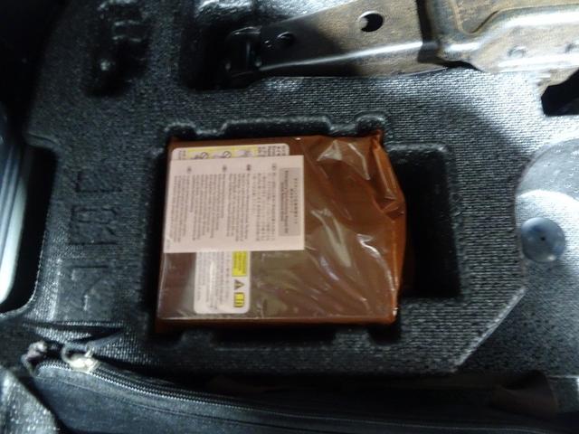 �p���N�C���L�b�g�t���B�X�y�A�^�C���̑���Ƀp���N�C���L�b�g�������t�����Ă��܂��B