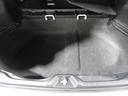 ラゲージボード下の収納スペース。深さもあるので荷物がしっかり入ります。