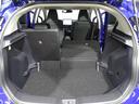 後席シートは左右分割可倒式なので、長さのある物など色々な荷物が積めます。