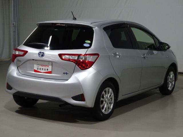 ヴィッツ ハイブリッドF セーフティーエディション ワンセグ メモリーナビ ミュージックプレイヤー接続可 バックカメラ 衝突被害軽減システム ETC ドラレコ LEDヘッドランプ ワンオーナー(3枚目)