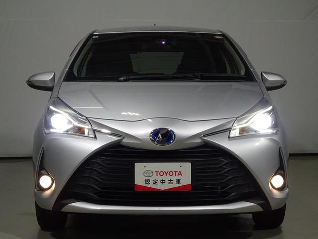 ヴィッツ ハイブリッドF セーフティーエディション ワンセグ メモリーナビ ミュージックプレイヤー接続可 バックカメラ 衝突被害軽減システム ETC ドラレコ LEDヘッドランプ ワンオーナー(4枚目)