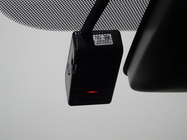 ヴィッツ ハイブリッドF セーフティーエディション ワンセグ メモリーナビ ミュージックプレイヤー接続可 バックカメラ 衝突被害軽減システム ETC ドラレコ LEDヘッドランプ ワンオーナー(7枚目)