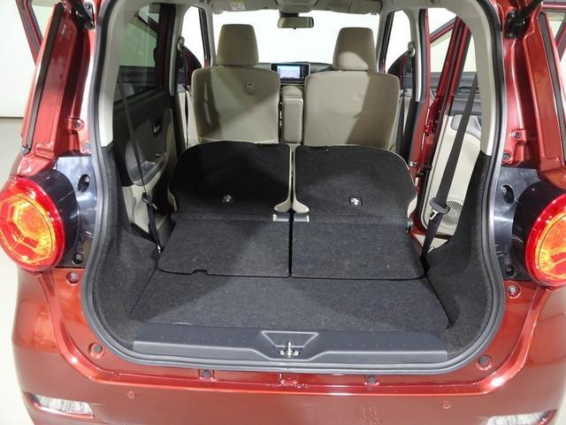 後部座席を倒せば、大きいサイズの荷物も積めます！