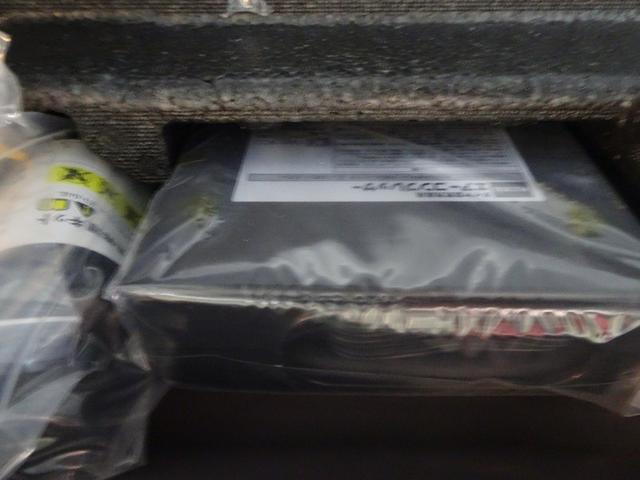 パンク修理キット付き。スペアタイヤの代わりにパンク修理キットが備え付けられています。