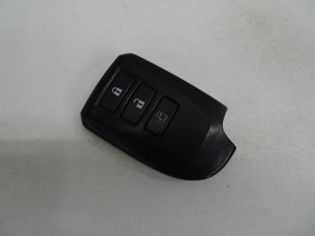 �X�}�[�g�L�[�B����������Ă��邾���ŁA�h�A���b�N�̊J�A�X���C�h�h�A�̊J�A�G���W���n���������^�b�`�B