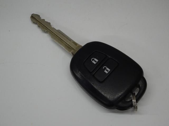 �֗��ȃL�[���X�G���g���[�t���ł��B�L�[�̃{�^���Ńh�A�̉����E�{�����ł��܂��B