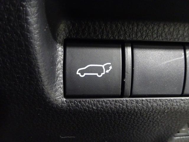 �֗��Ȃt�r�a�|�[�g�t���B�X�}�z��t�r�a�������[��ڑ����ă~���[�W�b�N�Đ����o���܂��B