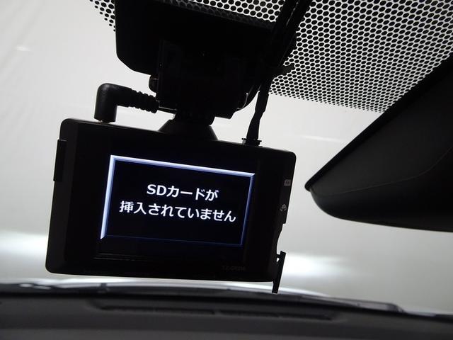 �����������F�����̉^�]�Ȏ���B�O���̗��Ȃ���������Ƃ����f�U�C���B