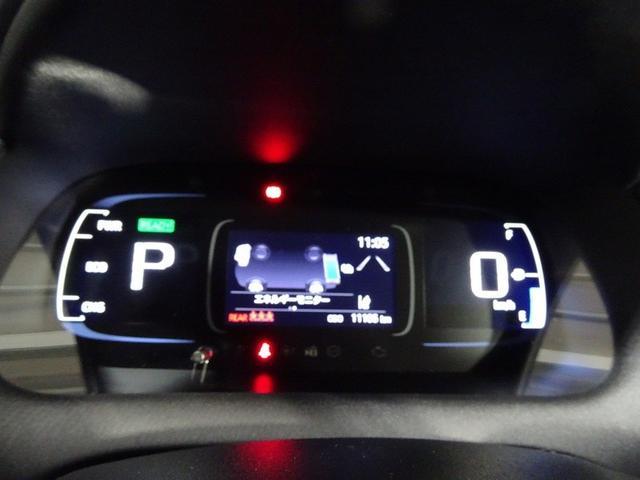 �I�[�g�}�`�b�N�n�C�r�[���t���B��s�Ԃ�Ό��Ԃ̃��C�g��F�����A�w�b�h���C�g�̃n�C�����[�������Ő؂�ւ��܂��B