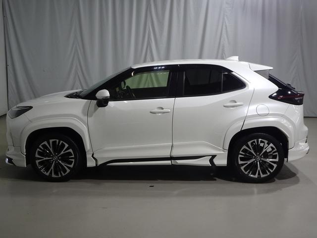 ヤリスクロス Ｇ　フルセグ　メモリーナビ　ミュージックプレイヤー接続可　バックカメラ　衝突被害軽減システム　ＥＴＣ　ドラレコ　ＬＥＤヘッドランプ　ワンオーナー　フルエアロ　記録簿（2枚目）