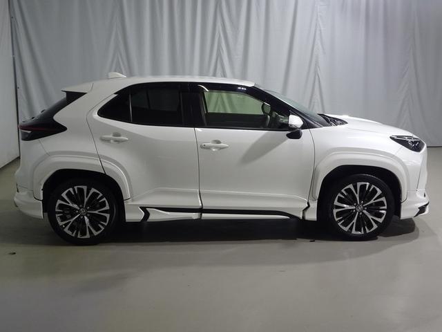 ヤリスクロス Ｇ　フルセグ　メモリーナビ　ミュージックプレイヤー接続可　バックカメラ　衝突被害軽減システム　ＥＴＣ　ドラレコ　ＬＥＤヘッドランプ　ワンオーナー　フルエアロ　記録簿（17枚目）