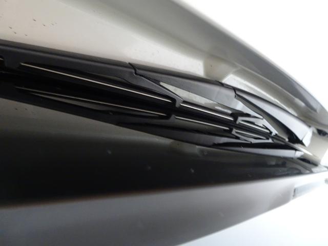 ��������܂Ƃ܂������̂���C���p�l�B�e����X�C�b�`�Ȃǂ��g���₷���ʒu�ɔz�u����Ă��܂��B