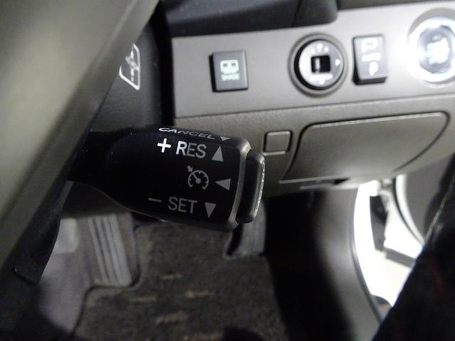 �A�N�Z���𓥂܂Ȃ��Ă��A��葬�x�ő��s�ł���N���[�Y�R���g���[���@�\�𓋍ځI�������H�ȂǑ��s���̃h���C�o�[�̕��S���y�����܂��B