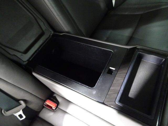 �����Z���^�[�A�[�����X�g�͕֗��Ȏ��[�{�b�N�X�t���ł��B