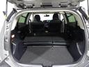 後部座席を倒せば、大きいサイズの荷物も積めます!