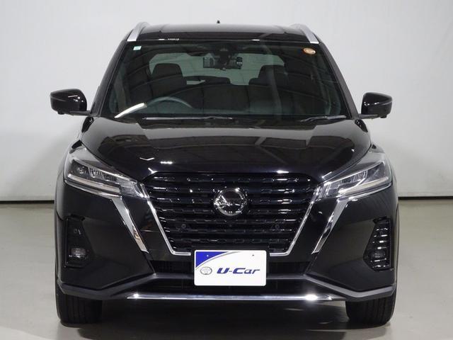 �y�܂�s�J�N���[���z���Ђ̒��ÎԂ͑S�Ԃ܂�s�J�N���[���ς݂ł������H��ɂē��ʂȋ@�ނ��g���A�Ԃ̍ו��܂œO��I�ɐ�򂵂Ă���܂��B���L�����ۂŋC�ɂȂ�L�����c���܂���I�I