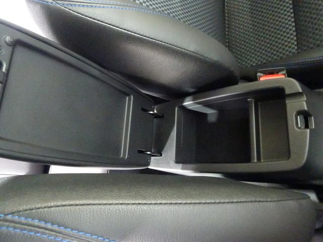 �^�]�Ȃ̃Z���^�[�A�[�����X�g���̎��[�{�b�N�X�B