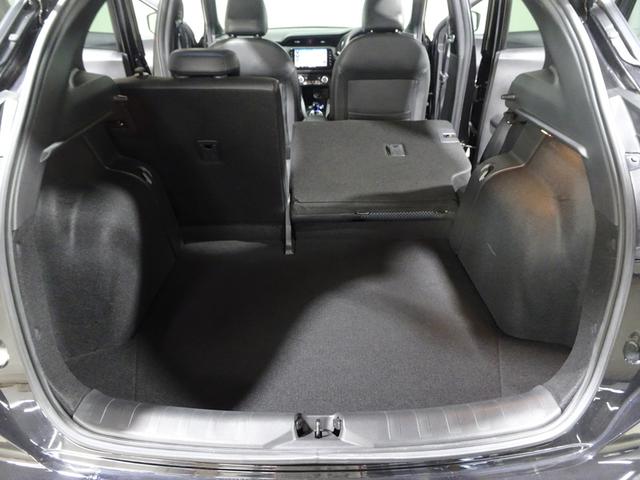 ��ȃV�[�g�͍��E�����|���Ȃ̂ŁA�����̂��镨�ȂǐF�X�ȉו����ς߂܂��B