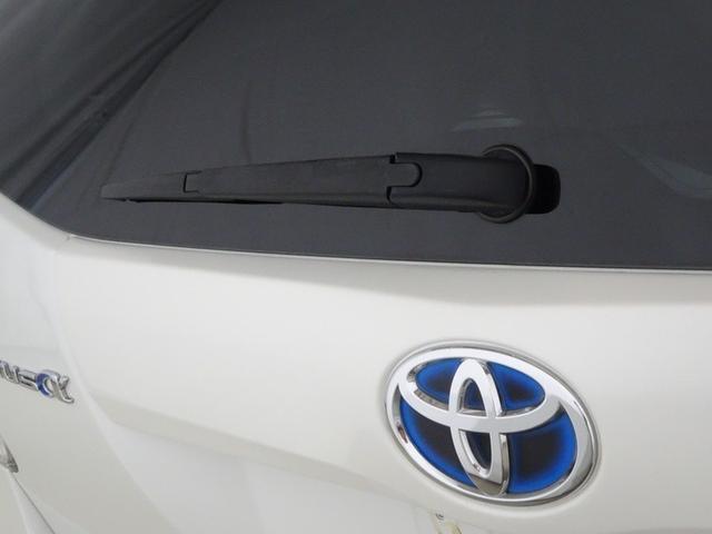 プリウスアルファ S Lセレクション フルセグ メモリーナビ DVD再生 プッシュスタート スマートキー オートエアコン アクセサリーソケット HIDヘッドライト フロントフォグランプ 社外アルミ ABS 横滑防止装置(18枚目)