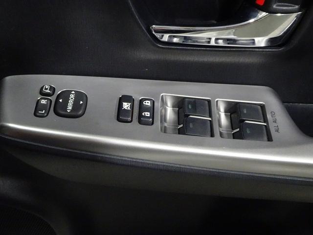 プリウスアルファ S Lセレクション フルセグ メモリーナビ DVD再生 プッシュスタート スマートキー オートエアコン アクセサリーソケット HIDヘッドライト フロントフォグランプ 社外アルミ ABS 横滑防止装置(32枚目)