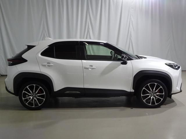 ヤリスクロス ハイブリッド　ＧＲスポーツ　フルセグ　メモリーナビ　ＤＶＤ再生　ミュージックプレイヤー接続可　バックカメラ　衝突被害軽減システム　ＥＴＣ　ドラレコ　ＬＥＤヘッドランプ　ワンオーナー　記録簿（19枚目）