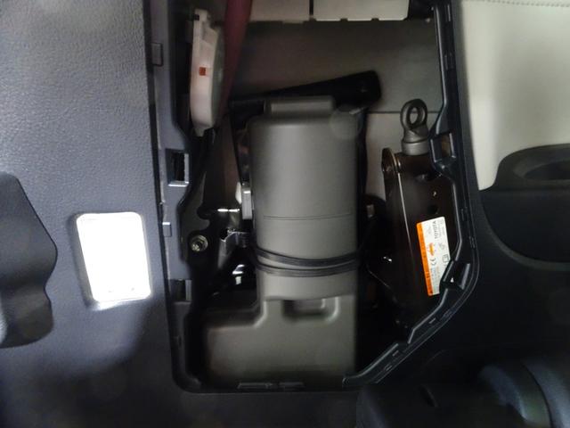 �p���N�C���L�b�g�t���B�X�y�A�^�C���̑���Ƀp���N�C���L�b�g�������t�����Ă��܂��B