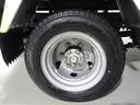 スチールホイールを装備しています。