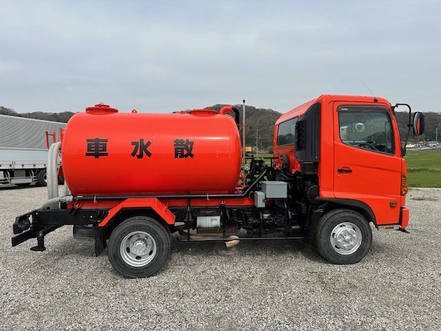 　積載３７００ｋｇ　マツモト製散水車(3枚目)