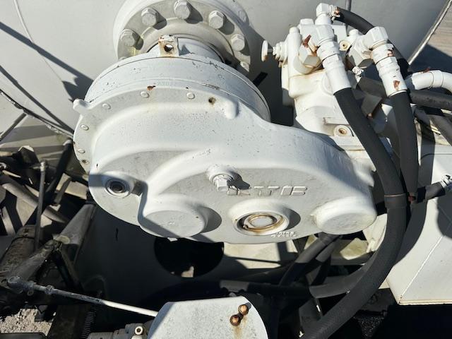 ギガ コンクリートミキサー車 車検付き ツーデフ 直6ターボ370馬力 カヤバM44 ドラム8.7立米 混合容量4.4立米 積載9710kg 電動ホッパーカバー付き(19枚目)