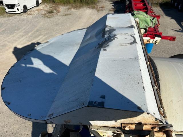 ギガ コンクリートミキサー車 車検付き ツーデフ 直6ターボ370馬力 カヤバM44 ドラム8.7立米 混合容量4.4立米 積載9710kg 電動ホッパーカバー付き(23枚目)