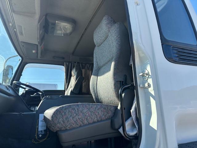 ギガ コンクリートミキサー車 車検付き ツーデフ 直6ターボ370馬力 カヤバM44 ドラム8.7立米 混合容量4.4立米 積載9710kg 電動ホッパーカバー付き(32枚目)