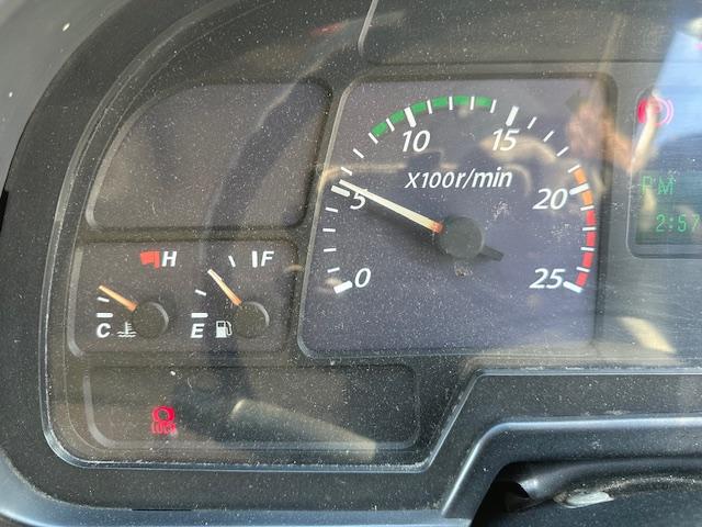 ギガ コンクリートミキサー車 車検付き ツーデフ 直6ターボ370馬力 カヤバM44 ドラム8.7立米 混合容量4.4立米 積載9710kg 電動ホッパーカバー付き(35枚目)