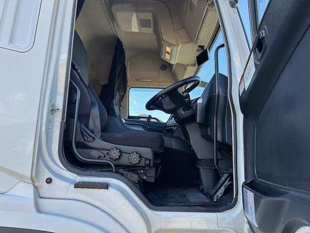 スーパーグレート 　ハールーフ総輪エアサス積載１３６００ｋｇシフトパイロット　アルミウィング（25枚目）