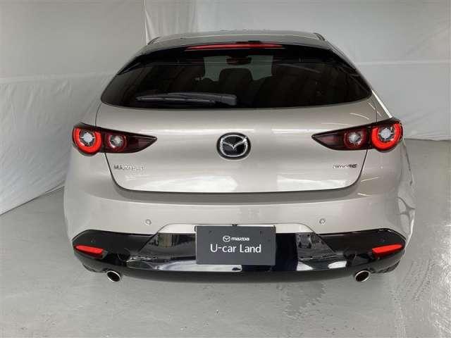 ＭＡＺＤＡ３ファストバック １．５　１５Ｓ　ブラックトーンエディション　メモリーナビ・フルセグ・全カメラ（5枚目）