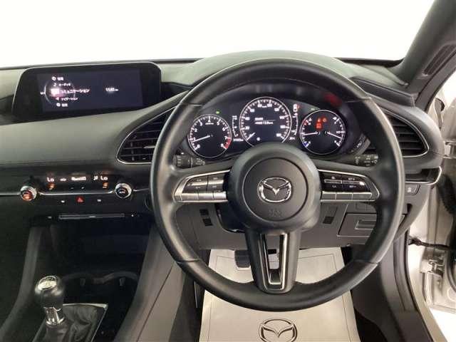 ＭＡＺＤＡ３ファストバック １．５　１５Ｓ　ブラックトーンエディション　メモリーナビ・フルセグ・全カメラ（12枚目）
