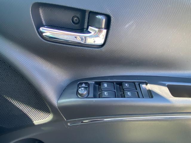 タントエグゼ Ｇ　スマートキー　電動格納ミラー　ＣＶＴ　盗難防止システム　ＡＢＳ　ＣＤ　アルミホイール　衝突安全ボディ　エアコン　パワーステアリング　パワーウィンドウ（11枚目）