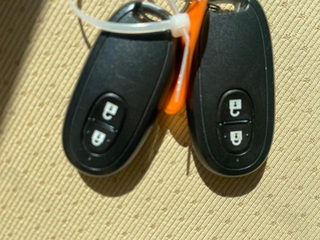 アルトラパン Ｇ　スマートキー　ベンチシート　ＣＶＴ　盗難防止システム　ＡＢＳ　ＣＤ　衝突安全ボディ　エアコン　パワーステアリング　パワーウィンドウ（8枚目）