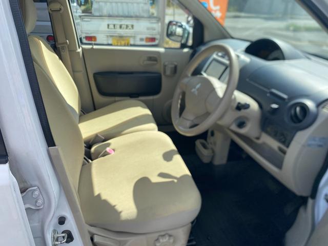 ｅＫワゴン ＭＸ　ナビ　ＴＶ　キーレスエントリー　電動格納ミラー　ベンチシート　ＡＴ　盗難防止システム　ＣＤ　ＤＶＤ再生　ＵＳＢ　アルミホイール　衝突安全ボディ　エアコン　パワーステアリング　パワーウィンドウ（9枚目）