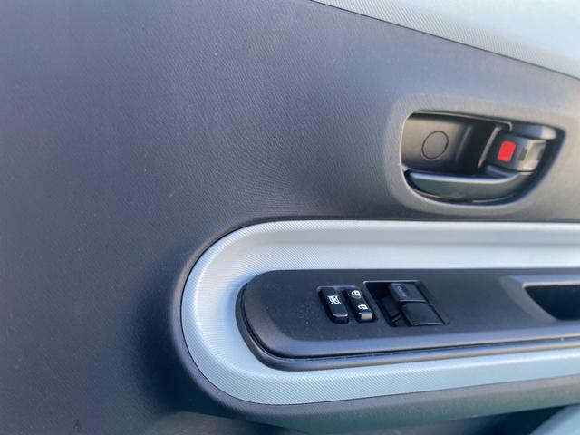 アクア Ｌ　ＥＴＣ　ナビ　ＴＶ　キーレスエントリー　電動格納ミラー　ＣＶＴ　衝突安全ボディ　ＡＢＳ　ＥＳＣ　ＣＤ　オートエアコン　パワーステアリング　前席パワーウィンドウ（8枚目）