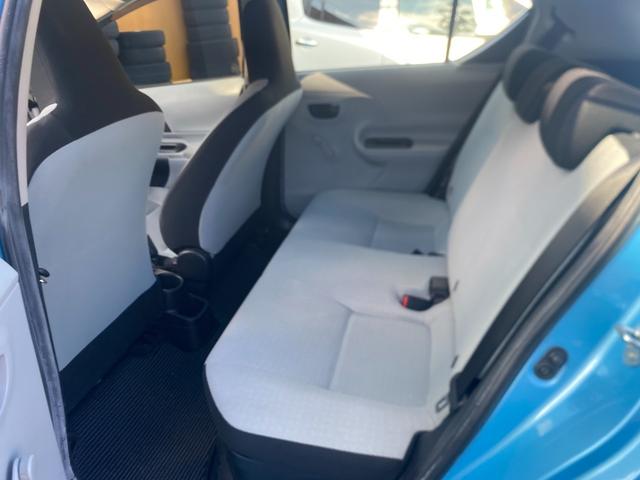 アクア Ｌ　ＥＴＣ　ナビ　ＴＶ　キーレスエントリー　電動格納ミラー　ＣＶＴ　衝突安全ボディ　ＡＢＳ　ＥＳＣ　ＣＤ　オートエアコン　パワーステアリング　前席パワーウィンドウ（10枚目）