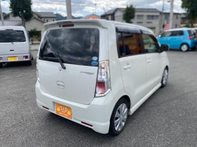 この度は当店のお車をご覧になっていただき、誠にありがとうございます。じっくり現車確認して頂けるよう、ご準備を致します!