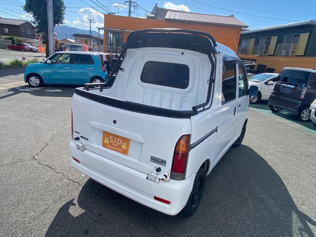 ハイゼットカーゴ デッキバン　４ＷＤ　タイミングベルト交換済　軽バン　ＭＴ　両側スライドドア　エアコン　運転席エアバッグ（4枚目）