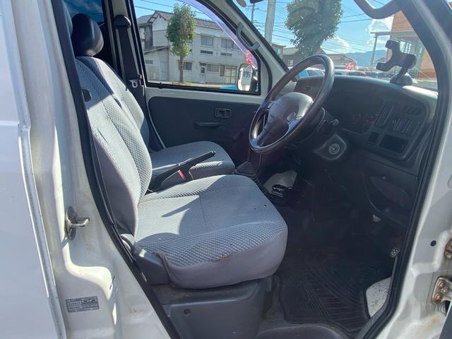 ハイゼットカーゴ デッキバン　４ＷＤ　タイミングベルト交換済　軽バン　ＭＴ　両側スライドドア　エアコン　運転席エアバッグ（8枚目）