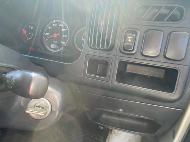 ハイゼットカーゴ デッキバン　４ＷＤ　タイミングベルト交換済　軽バン　ＭＴ　両側スライドドア　エアコン　運転席エアバッグ（13枚目）