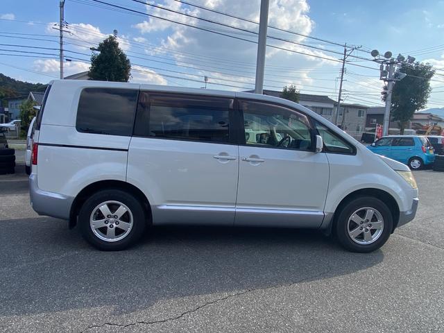 デリカD:5 G パワーパッケージ ETC バックカメラ ナビ ブルートゥースオーディオ TV クリアランスソナー オートクルーズコントロール 両側電動スライドドア オートライト HID スマートキー 3列シート CVT(14枚目)