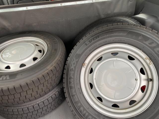 ファミリアバン ＶＥ　ＥＴＣ　バックカメラ　ナビ　レーンアシスト　衝突被害軽減システム　ルーフキャリア　電動格納ミラー　１００Ｖ電源　ＥＳＣ　ＣＤ　スタッドレスタイヤ　ミュージックプレイヤー接続可　前席パワーウィンドウ（20枚目）