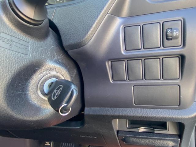 ノア X Vパッケージ ETC ナビ TV 両側スライドドア キーレスエントリー 電動格納ミラー 8人乗り CVT CD 衝突安全ボディ ABS ESC オートエアコン(7枚目)