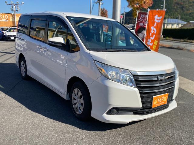 ノア X Vパッケージ ETC ナビ TV 両側スライドドア キーレスエントリー 電動格納ミラー 8人乗り CVT CD 衝突安全ボディ ABS ESC オートエアコン(14枚目)